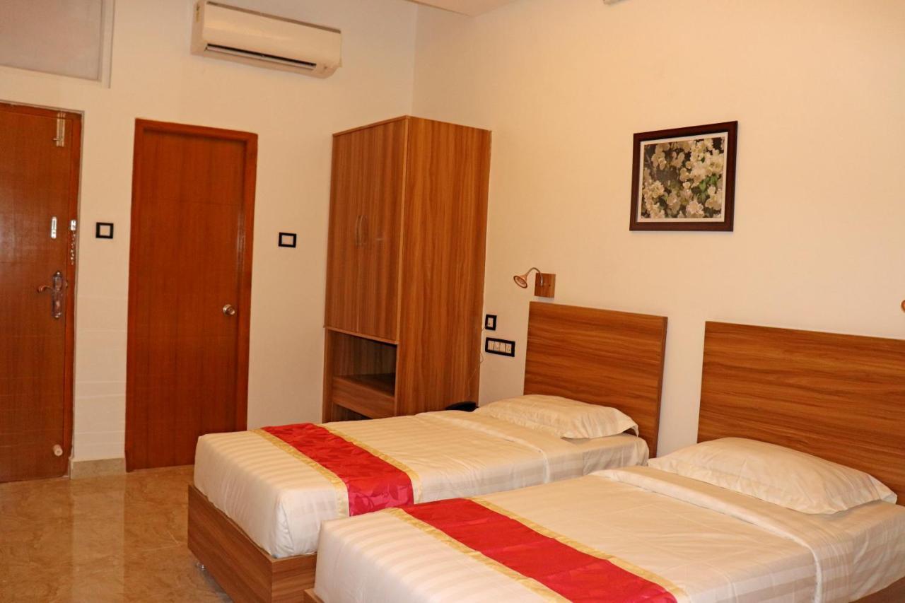 Gulnaar Guest House Chennai Exterior photo