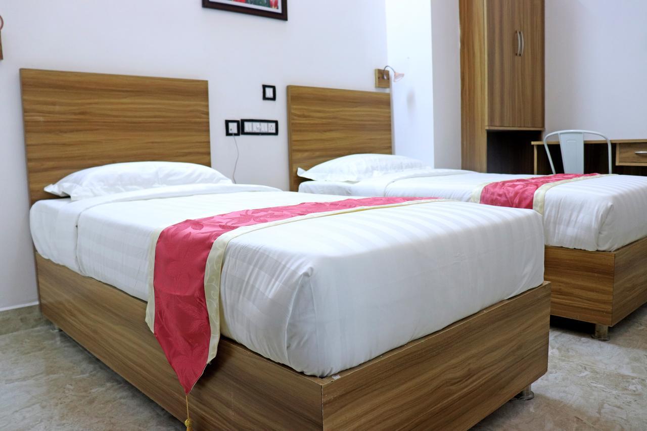 Gulnaar Guest House Chennai Exterior photo